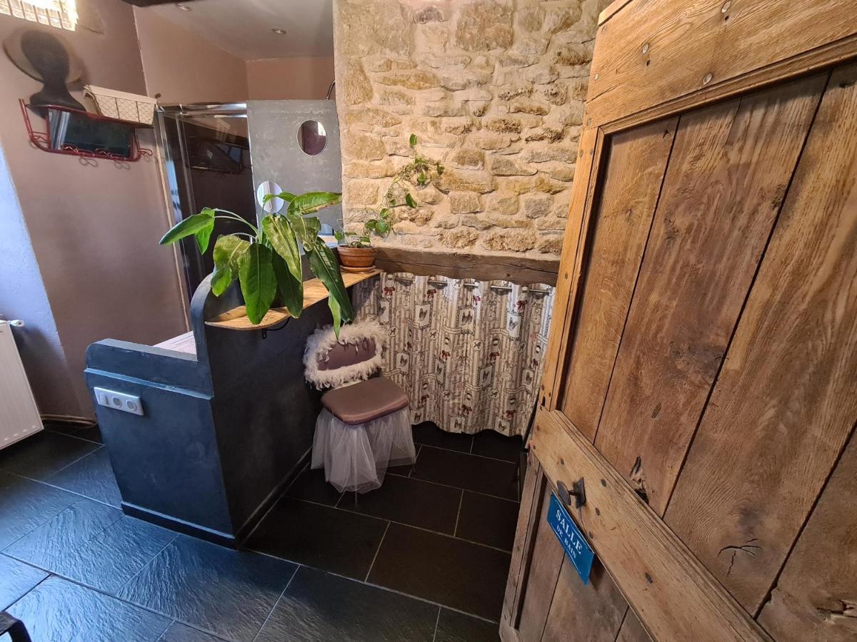 Ma Maison Charme Et Deco Atypique Sophieandco Bozouls Exterior foto